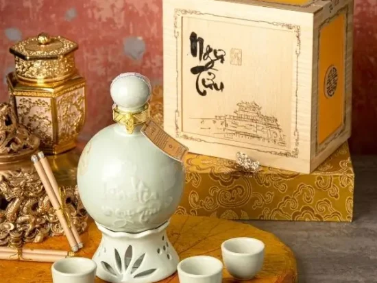 Liên Hoa Ngự Tửu 500ml